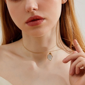 Collar de Acero Inoxidable Dorado para Mujer, Resistente al Agua, Joyería 2026, Collar Chapado en Oro de 18k para Mujer - Product Image 2