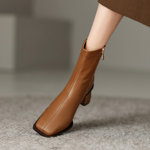 Cialisa scarpe da <span class=keywords><strong>donna</strong></span> in vera pelle marrone <span class=keywords><strong>bianco</strong></span> maturo con cerniera tacchi alti quadrati stivaletti corti 2022 stivaletti invernali - Product Image 4