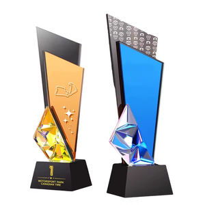 Trofeo HBL Creative de Cristal K9 Grabado con Iluminación Arcoíris, Modelo Champion <span class=keywords><strong>Icepeak</strong></span>, para Recuerdo Empresarial - Product Image 1