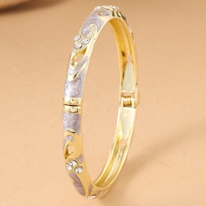 Pulsera Yiwu de aleación delicada, estilo étnico vintage, de lujo ligero, con esmalte de goteo de aceite y cloisonné abierto, de estilo europeo-americano transfronterizo - Product Image 4