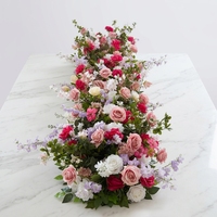 Op maat gemaakte design tafeldecoratie bruiloft trendy lange bloemenloper wit roze bloemstuk bloemenloper voor aanzoek achtergronddecoratie