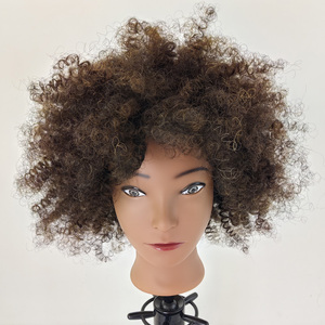 Tête de mannequin afro bouclée de 18 pouces <span class=keywords><strong>pour</strong></span> la pratique du tressage, 100% cheveux humains, poupée d'entraînement en cosmétologie Minkin <span class=keywords><strong>pour</strong></span> <span class=keywords><strong>coiffeur</strong></span> - Product Image 6