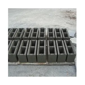 QTJ4-35 벽돌 만들기 기계 연석 블록 기계 가격 시멘트 2-3 노동자 700*600mm 2600KGS 16mpa 작동하기 쉬운 999 40KN