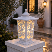 Lampe de poteau de jardin extérieure blanche avec cadre métallique géométrique