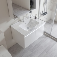 Proyek Hotel Minimalis Urban: Kabinet Kamar Mandi Aluminium Terpasang di Dinding dengan Penyimpanan Terbuka Besar, Cermin LED Sensor, dan Wastafel