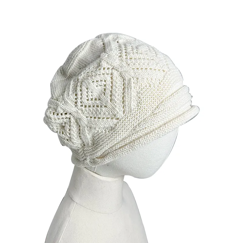 Großhandel Frühjahr und Herbst Freizeitmode solide Farbe ausgehöhlt Crochet Beanie Kappe Strickmütze für Mädchen