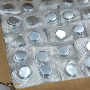 Boutons <span class=keywords><strong>aimant</strong></span>és à monopole puissants, lavables, imperméables, à <span class=keywords><strong>coudre</strong></span> <span class=keywords><strong>pour</strong></span> vêtements - Product Image 1