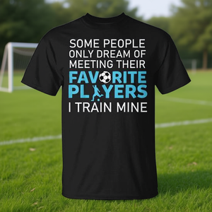 Camiseta de entrenador de fútbol para amantes del deporte, atuendo divertido - Product Image 3