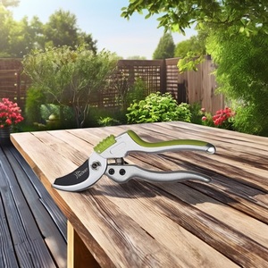 Haute qualité PECKER Taiwan fait poignée en aluminium anti-dérapant poignée contournement outil de jardin sécateur avec finition chromée revêtue de PTFE - Product Image 1