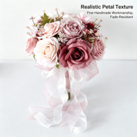 Bouquet de mariée pastoral avec roses artificielles roses, pivoines en soie et ruban – Décoration pour mariage en extérieur, demoiselles d'honneur et séances photo