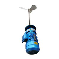 Mélangeur automatique de liquide industriel Réservoir de dosage en PE Agitateur électrique Réducteur de vitesse lent pour applications de revêtement chimique