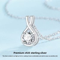 Collier Moissanite Light Encounter en Argent Sterling S925, Chaîne Géométrique Classique, Design Luxueux et Élégant, Pendentif Clavicule