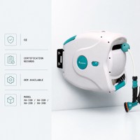 Enrouleur de tuyau d'arrosage mural robuste certifié CE avec verrouillage automatique, tuyau d'eau rétractable pour l'irrigation des jardins d'hôtel et le nettoyage