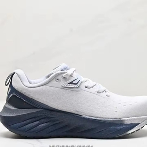 Sepatu lari kasual baru dengan sol tebal penyerap guncangan, tali sepatu olahraga, dan sol dalam berbahan mesh. - Product Image 1