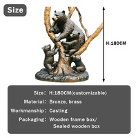 Statue en bronze grandeur nature personnalisée d'un animal sauvage, un ours brun allongé sur une branche d'arbre, adaptée aux parcs paysagers extérieurs