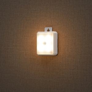 Sensor de Movimiento y Sensor de Anochecer, Mini Lámpara Nocturna LED Blanca Cálida para Baño, Pasillo, Escaleras, Dormitorio - Product Image 2