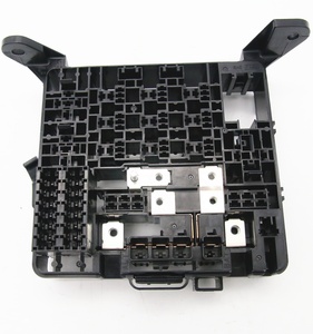 Phụ Tùng Xe Tải Nguyên Bản Chính Hãng Nhật Bản UER TFR TFS TBR UPS 8-97940316-1 8979403161 Hộp Cầu Chì - Product Image 3