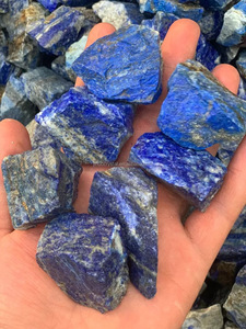 Venta al por mayor de <span class=keywords><strong>piedra</strong></span> en bruto de piedras preciosas en bruto Mineral Irregular curación cristales naturales piedras en bruto para fengshui - Product Image 3