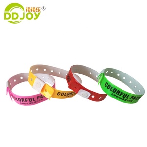 <span class=keywords><strong>Bracelet</strong></span> en PVC fluorescent en forme de L, couleur néon, pour festivals, avec logo <span class=keywords><strong>personnalisé</strong></span>, répulsif - Product Image 3