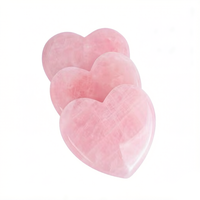 Outil de massage Gua Sha en quartz rose cristallin 3D en forme de cœur, portable, pour le modelage du visage et le soin de la peau du corps - Vente en gros