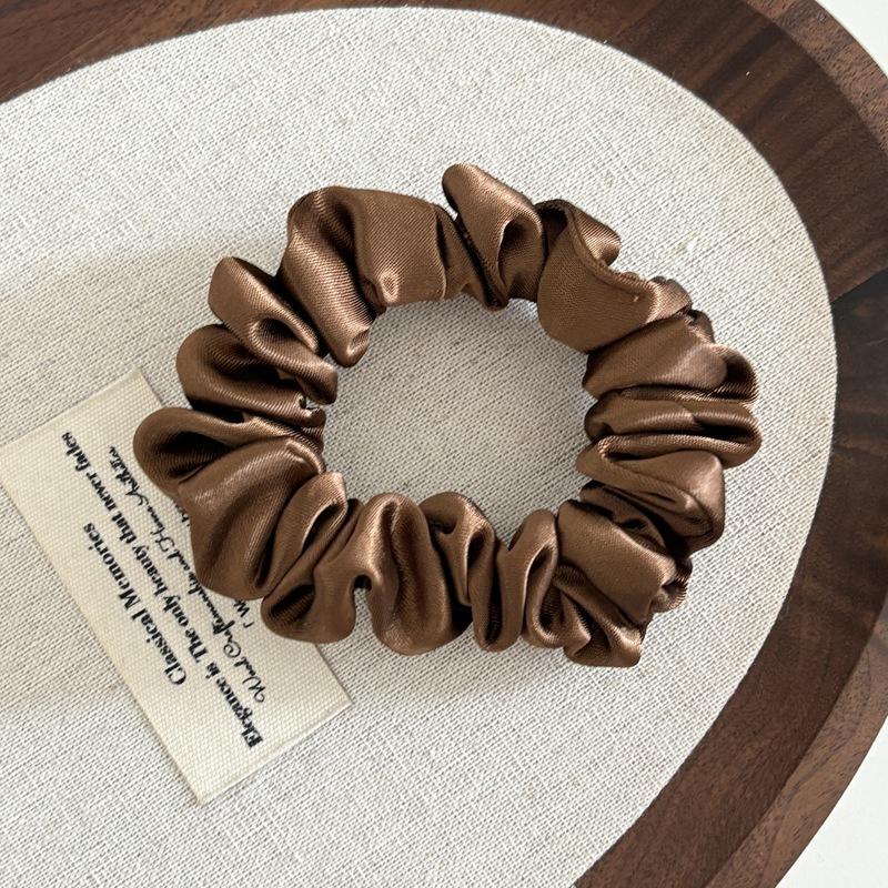 สีน้ำตาล