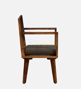 Fauteuil d'appoint en bois de Sheesham sculpté géométriquement avec siège rembourré et pieds effilés, mobilier moderne et artistique pour chambre et salon - Product Image 1
