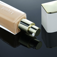 Dernier modèle Bouteille de fond de teint en plexiglas pressé à tête blanche poudrée transparente en verre carré de 30ml