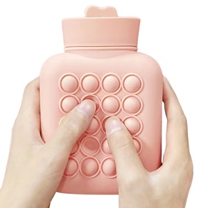 Bouillotte portable en silicone tendance, motif dessin animé, petite taille - Product Image 6