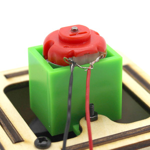 Kit d'aspirateur simple en bois pour enfants, expérience scientifique, jouet éducatif, modèle à assembler soi-même, 7-9 ans, alimenté par batterie - Product Image 3