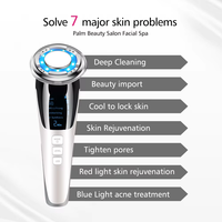 Masseur facial pour usage domestique, combine la fonction lumineuse avec le massage, soutient un soin complet du visage au quotidien.