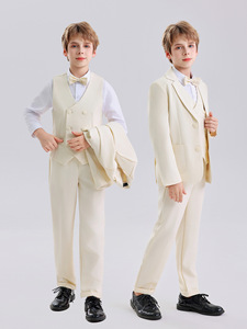Ensemble Smoking Garçon 5 Pièces <span class=keywords><strong>Beige</strong></span> Personnalisé – Vêtements de Cérémonie OEM/ODM : <span class=keywords><strong>Blazer</strong></span> + Gilet + Nœud Papillon + Chemise + Pantalon – Costumes de Mariage pour Garçon d'Honneur - Product Image 5