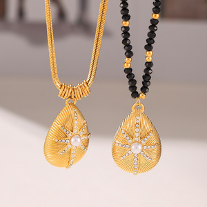 Kalung Liontin Tetesan Air Zirkon Berlapis Emas 18k Anti Kusam dari Baja Tahan Karat dengan Manik-Manik Batu Hitam untuk Perhiasan Wanita - Product Image 1