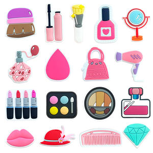 Venta caliente PVC zapatos Decoración Accesorios lindo belleza maquillaje zapato encantos para la cognición de los niños al por mayor - Product Image 1