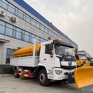 Camion déneigeur Shacman avec moteur, brosse à neige, épandeur de neige, fonctions de déneigement et de dégivrage - Product Image 2