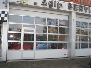Porte <span class=keywords><strong>de</strong></span> <span class=keywords><strong>garage</strong></span> moderne sans cadre en verre trempé, réduction du bruit, étanche, é<span class=keywords><strong>l</strong></span>évation automatique, é<span class=keywords><strong>l</strong></span>égante, pour entrée <span class=keywords><strong>de</strong></span> maison - Product Image 4