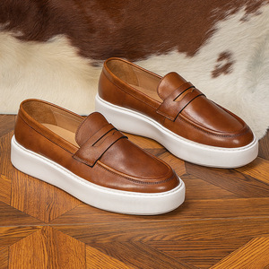 Zapatos de Hombre de Cuero de Caballo OEM, Mocasines Retro de Suela Gruesa, Personalizados, de Cuero Genuino de Alta Gama, Estilo Casual - Product Image 4