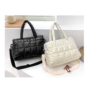 Sac à bandoulière simple pour femmes automne hiver <span class=keywords><strong>2022</strong></span> nouveau sac à bandoulière littéraire de créateur sac à bandoulière tendance pour femmes - Product Image 1