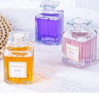 Diffuseur de parfum à bâtonnets d'huiles essentielles artisanales durables 50 ml, en verre carré, sans alcool, longue durée (2 mois)