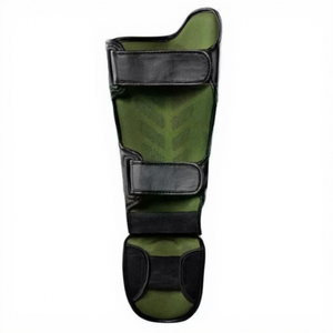 Protège-tibias en cuir PU noir et vert avec fermeture auto-agrippante, légers, protection complète, protection universelle pour les jambes - Product Image 2