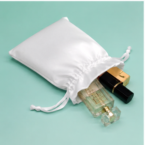 Pochette personnalisée en satin avec cordon de serrage pour emballage de cheveux, bijoux, ou extensions de perruques – Impression sur soie personnalisable - Product Image 3