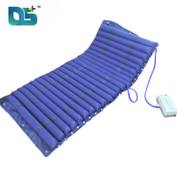 Matelas pneumatique médical anti-escarres à pression redistribuée bleu pour soins de santé en gros