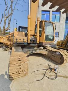 Excavatrice Hyundai 305LC-9S d'occasion de 30 tonnes, très demandée mondialement, avec composants d'origine : boîte de vitesses et pompe - Product Image 4