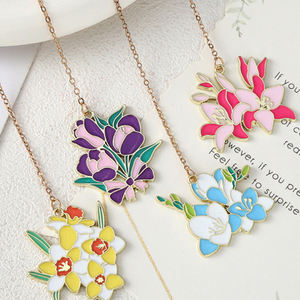 Segnalibro in Metallo Creativo a Forma di Fiore, Stile Cinese, con Nappa Pendente, Regalo per Studenti, Accessorio Scolastico in Ottone - Product Image 2