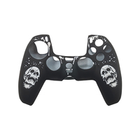 Coque de protection anti-rayures en silicone souple gravée au laser avec 2 capuchons de joystick pour une meilleure adhérence pour PS5 DualSense