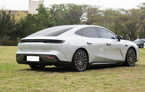 Voitures Neuves Geely Galaxy Xingyao 8 PHEV 2025 130km EM-P Traction Avant 1.5 Turbo 163CV Hybride Rechargeable Berline 5 Places Conduite à Gauche Starshine - Product Image 5