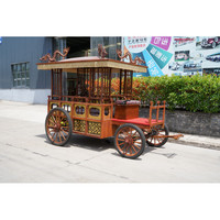 Chariot de mariage classique de style chinois pour remorque de mariage en plein air et vacances touristiques Transport à la mode tiré par des chevaux