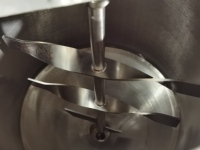 Machine d'emballage automatique de sauces liquides de haute précision pour sachets d'huile et de vinaigre