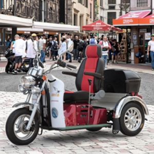 <span class=keywords><strong>Tricycle</strong></span> à moteur à trois roues <span class=keywords><strong>rouge</strong></span> avec auvent et carrosserie ouverte pour le transport de passagers, directement du fabricant chinois - Product Image 4