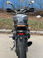Moto de rue Yamaha MT-09 900cc EFI refroidie par eau >260 km/h Vitesse maximale Performances puissantes Qualité fiable Conduite agressive