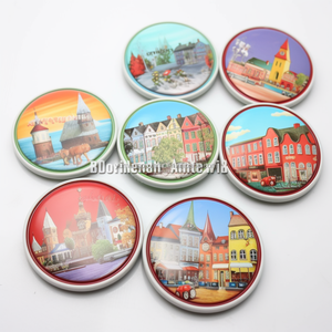 LLavero de recuerdo con diseño de IA, - Product Image 1